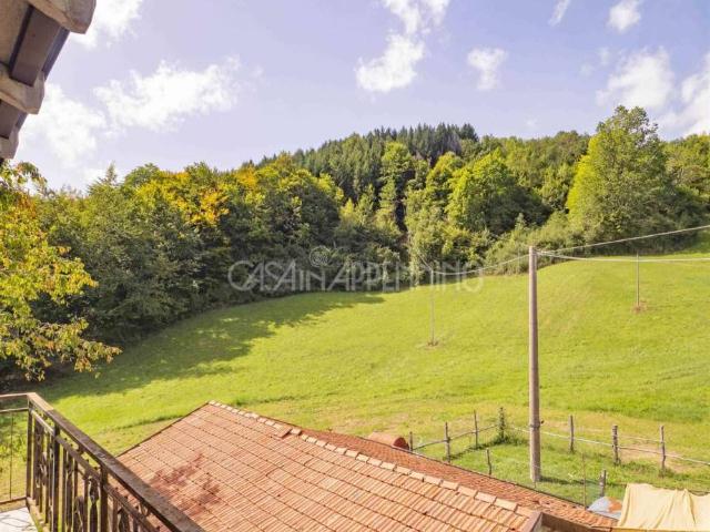 Quadrilocale in vendita a Piandelagotti, Frassinoro