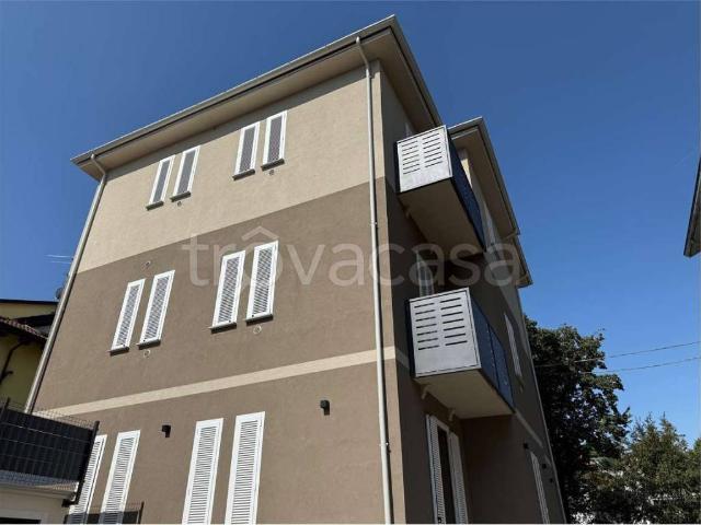 Quadrilocale in vendita a Piacenza via montebello, 14, Infrangibile