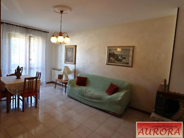 Quadrilocale in vendita a Poggibonsi via Jugoslavia, 53036, Bellavista