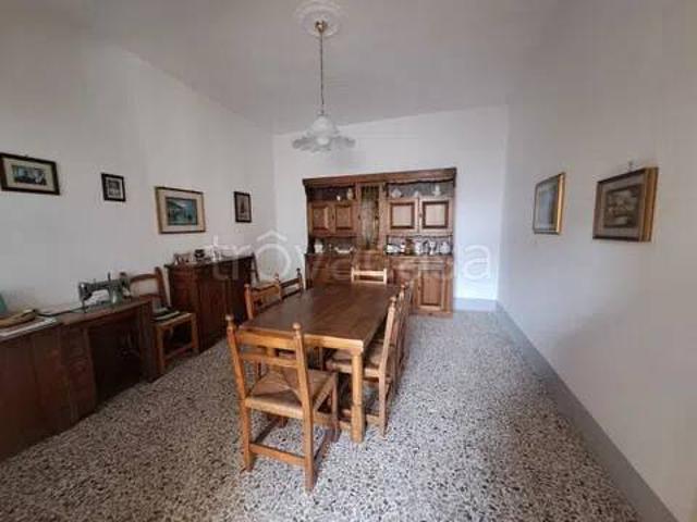 Quadrilocale in vendita a Pontremoli