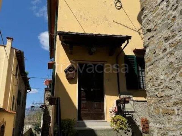 Quadrilocale in vendita a Poppi, Poppi