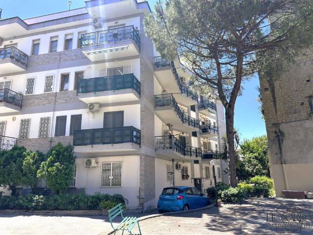Quadrilocale in vendita a Portici via Zumbini