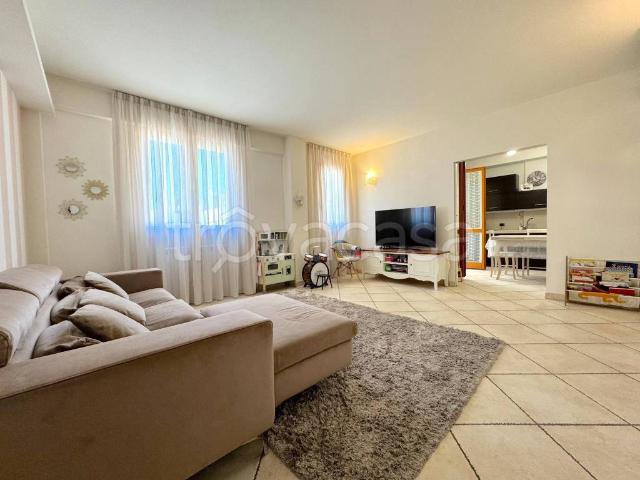 Quadrilocale in vendita a Prato via Evaristo Gherardi, Coiano
