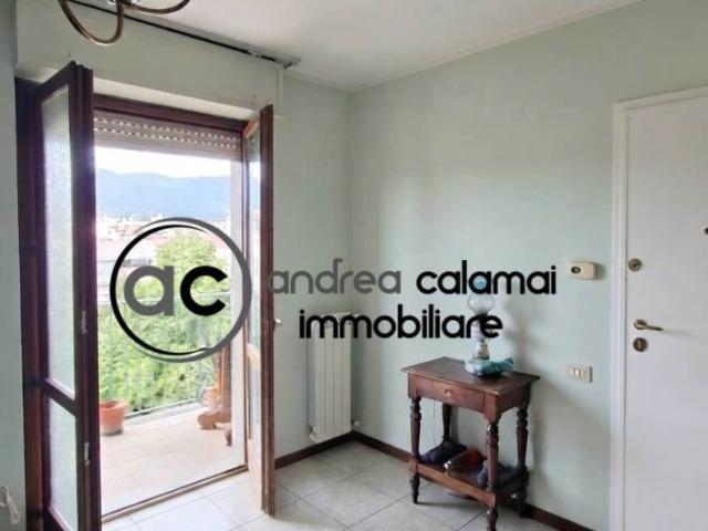 Quadrilocale in vendita a Prato, Zarini