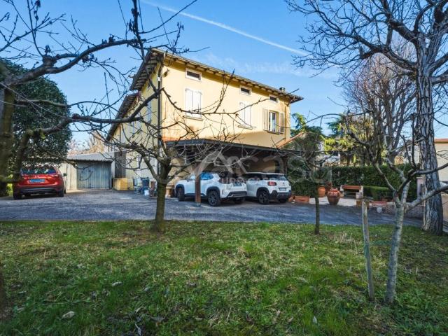 Quadrilocale in vendita a Reggio nell'Emilia, Ospedale Villaggio Manenti