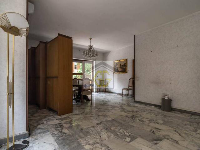 Quadrilocale in vendita a Roma corso Duca di Genova, 92, Ostia Ponente