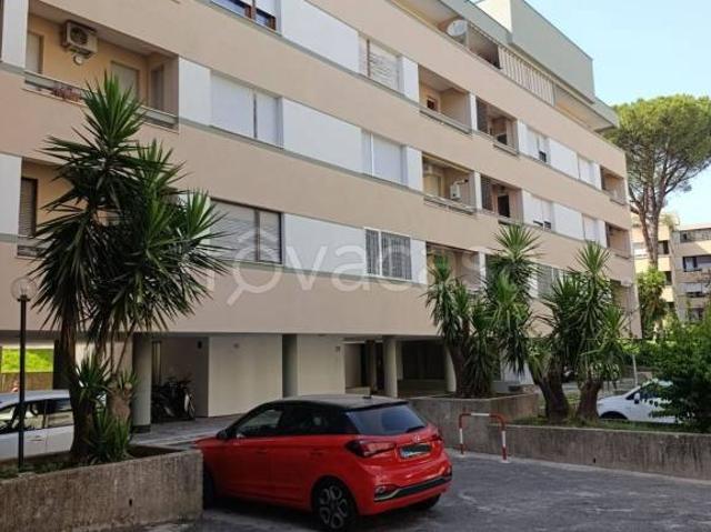 Quadrilocale in vendita a Roma, Nuovo Salario