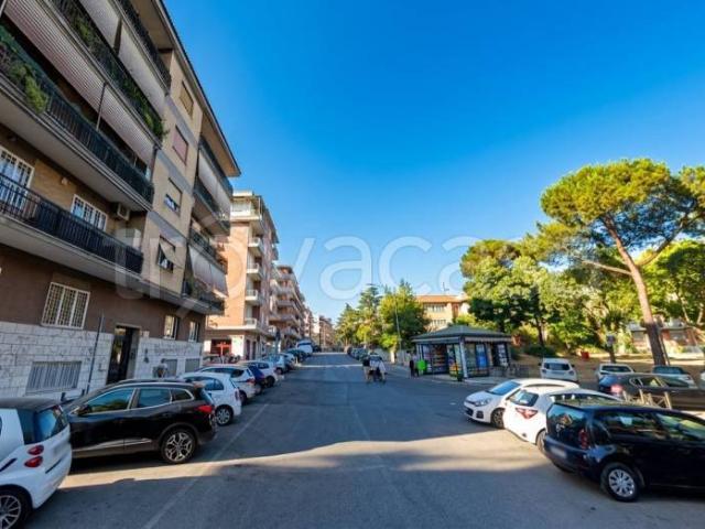 Quadrilocale in vendita a Roma via Dino Penazzato, Villa Gordiani