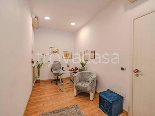 Quadrilocale in vendita a Roma via Pier Vettori, Colli Portuensi Casaletto