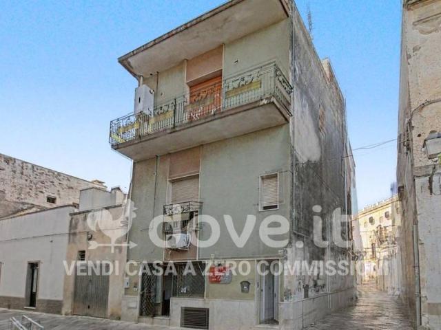 Quadrilocale in vendita a Sternatia via Platea, 41/43