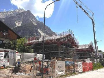 Quadrilocale in vendita a San Vito di Cadore via Ladinia, 25