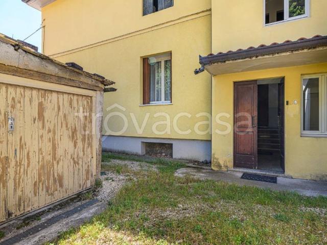 Quadrilocale in vendita a Schio via Pecori Girardi, 4
