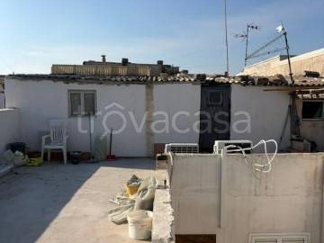 Quadrilocale in vendita a Siracusa via Luigi Capuana, Belvedere Tremmilia