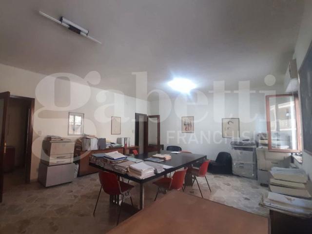 Quadrilocale in vendita a Siracusa
