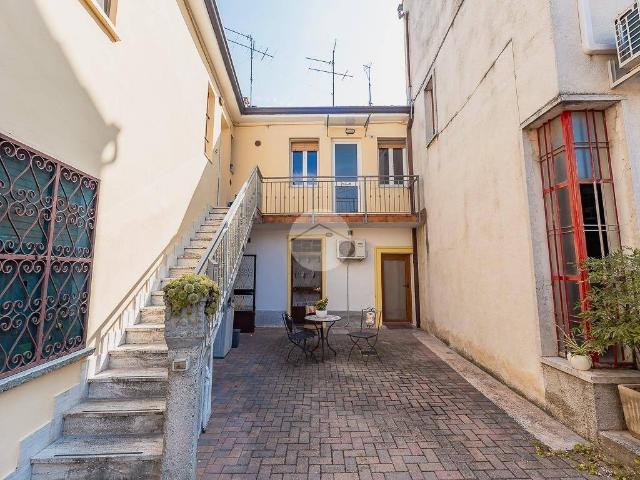 Quadrilocale in vendita a Sommacampagna via Ospedaletto, 34