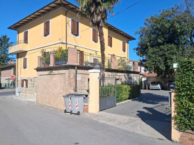 Quadrilocale in vendita a Torgiano via Erasmo Trascurati, 3