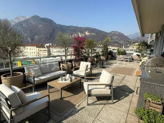 Quadrilocale in vendita a Trento via Giuseppe Grazioli, San Camillo Lungofersina