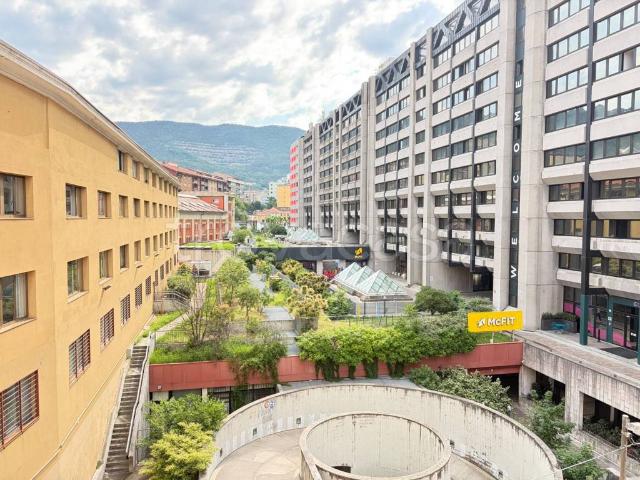 Quadrilocale in vendita a Trieste via dei Bonomo, 1, Cologna Università