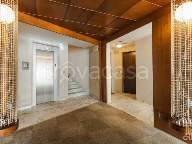 Quadrilocale in vendita a Trieste via dei Navali, 9 01, San Vito Campi Elisi