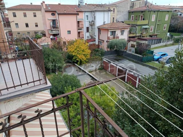 Quadrilocale in vendita a Verona via Antonio Pisano, Borgo Venezia