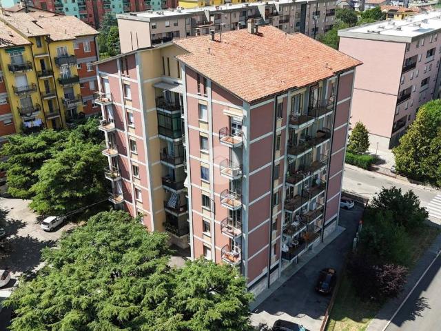 Quadrilocale in vendita a Verona via Giuseppe Belluzzo, 35, San Michele Extra