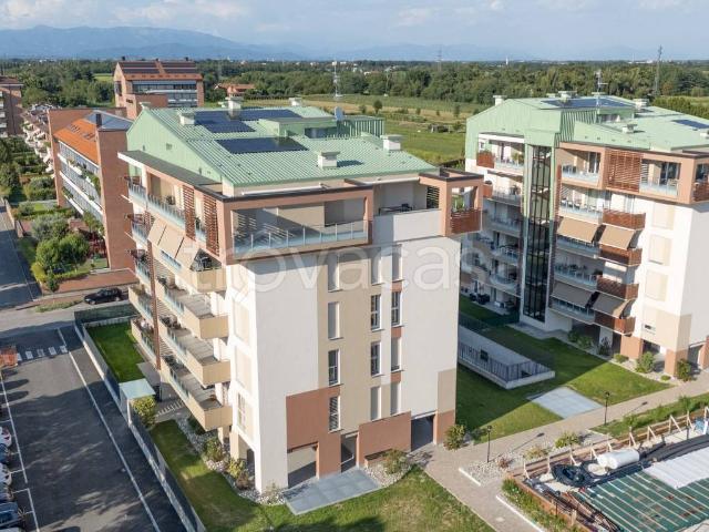 Quadrilocale in vendita ad Agrate Brianza via Jan Palach