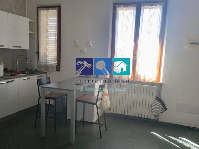 Quadrilocale in vendita ad Ancona via Fano, Le Grazie