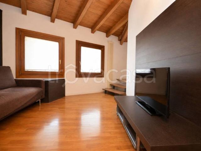 Quadrilocale in vendita ad Arzignano via Roma, Tezze