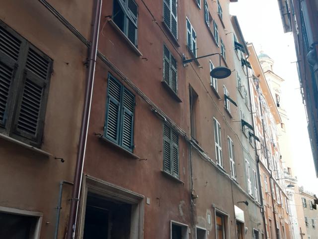 Quadrilocale in vendita in via beata chiara 9, Genova