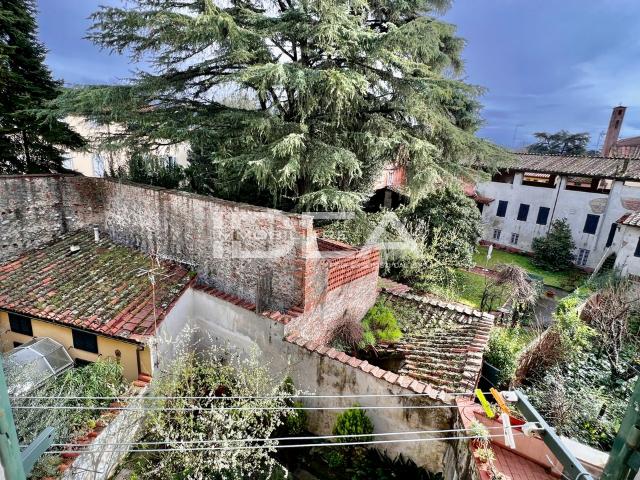 Quadrilocale in vendita in via della zecca, Lucca