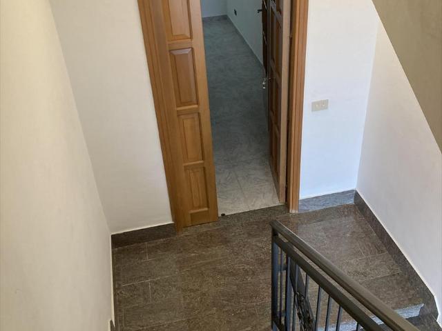 Quadrilocale in vendita in via francesco crispi n°15 palazzo adriano, Palazzo Adriano