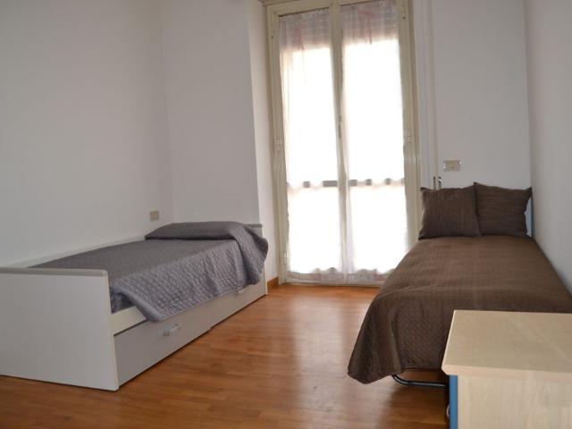 Quadrilocale o più in Via Rosa Raimondi Garibaldi, Roma