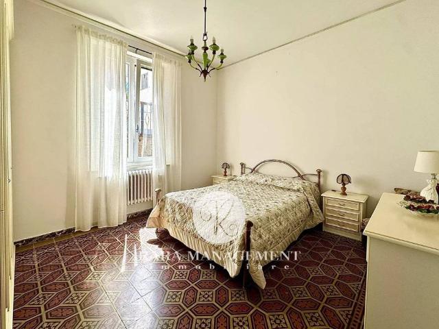 Quadrilocale ottimo stato, piano rialzato, Centro, Falconara Marittima