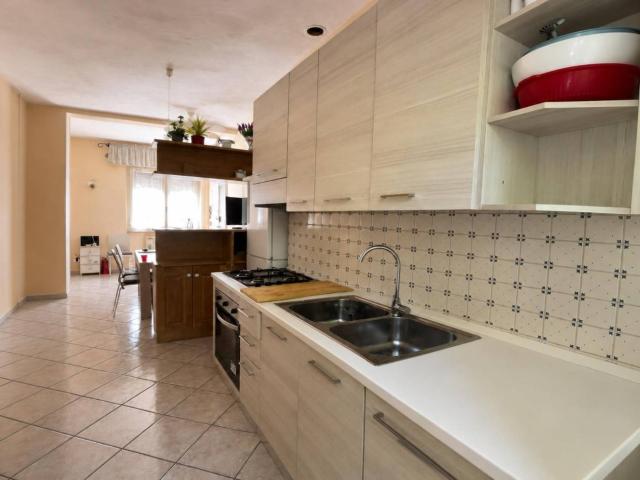 Quadrilocale ottimo stato, primo piano, Lido di Camaiore, Camaiore