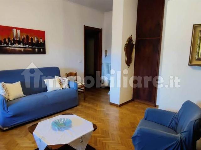 Quadrilocale ottimo stato, primo piano, Ronchi Poveromo, Massa