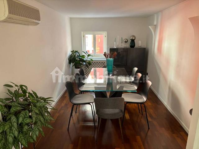 Quadrilocale ottimo stato, quarto piano, Città Vecchia, Trieste