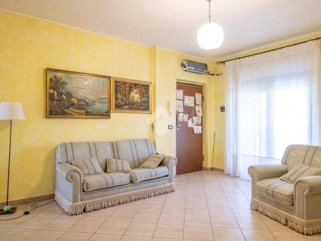 Quadrilocale largo Alfredo Iacoboni 15, Rieti