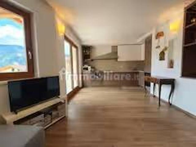 Quadrilocale San Pietro 53H, Laion