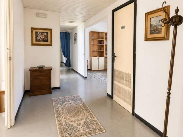 Quadrilocale piazza Medaglie d'Oro 13, Italia Montegranaro, Taranto