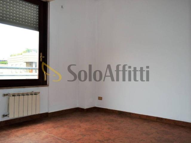 Quadrilocale piazza Del Sole 70, Torrino, Roma