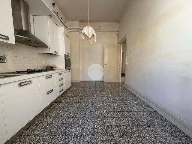 Quadrilocale piazza Sant'agostino 59, Centro Storico, La Spezia