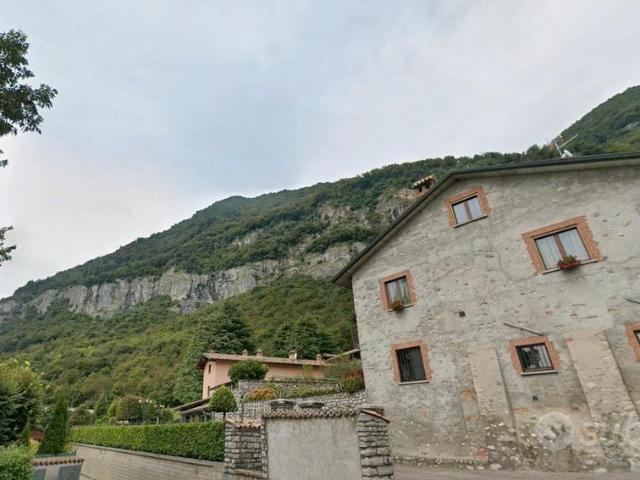 Quadrilocale ristrutturato a Caslino d'Erba