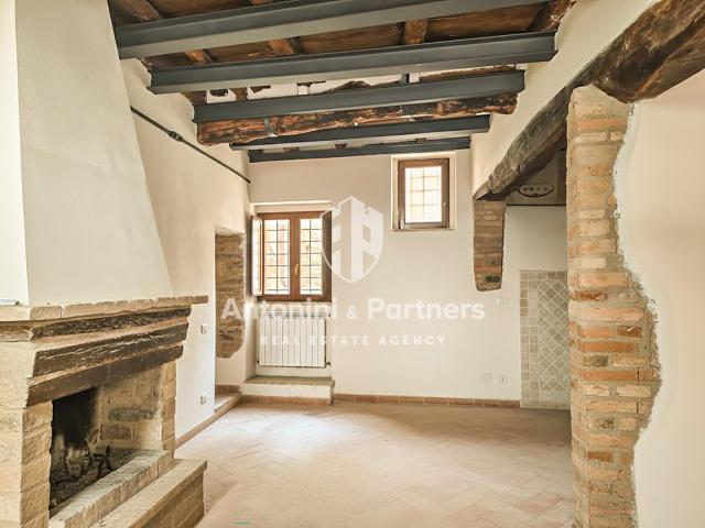 Quadrilocale ristrutturato in via del tempio, Marsciano