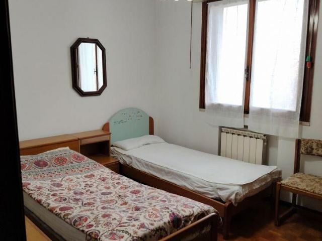 QUADRILOCALE USO FORESTERIA E/O STUDENTI