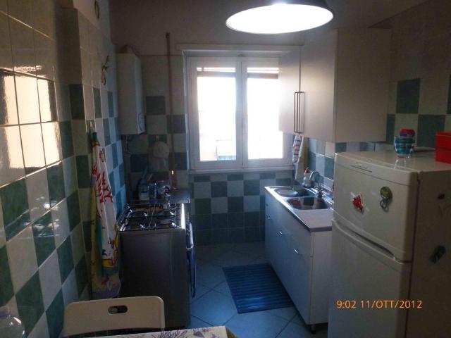 Quadrilocale via Mario Menghini 8, Colli Albani, Roma