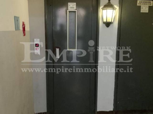 Quadrilocale via Mezzocannone 109, Centro Storico, Napoli