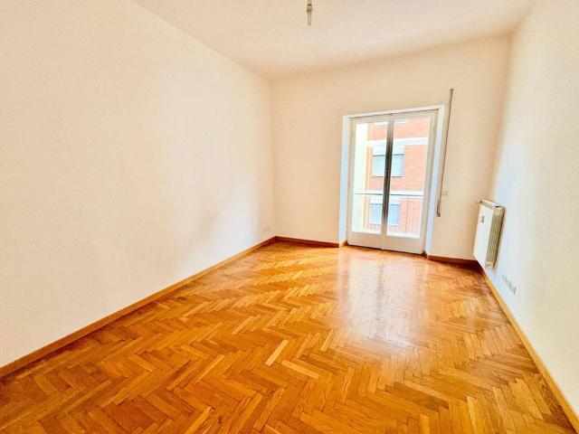 Quadrilocale via Achille Loria 7, Fleming, Roma