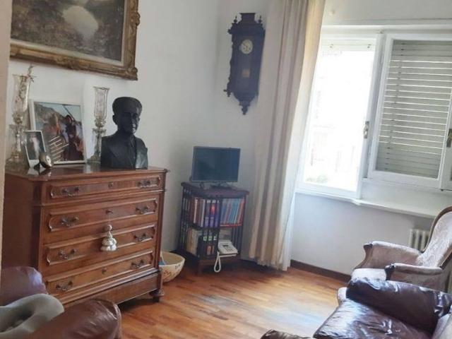 Quadrilocale via Alberto Cadlolo, Medaglie d'Oro, Roma