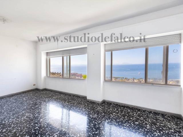 Quadrilocale via Annibale Caccavello, Vomero, Napoli