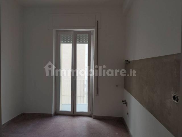 Quadrilocale via Antonio Rosmini, 25, Centro Storico, Latina